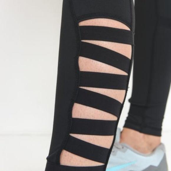 Highwaist Zig Zag Straps Pocket Leggings - Picture 3 of 5